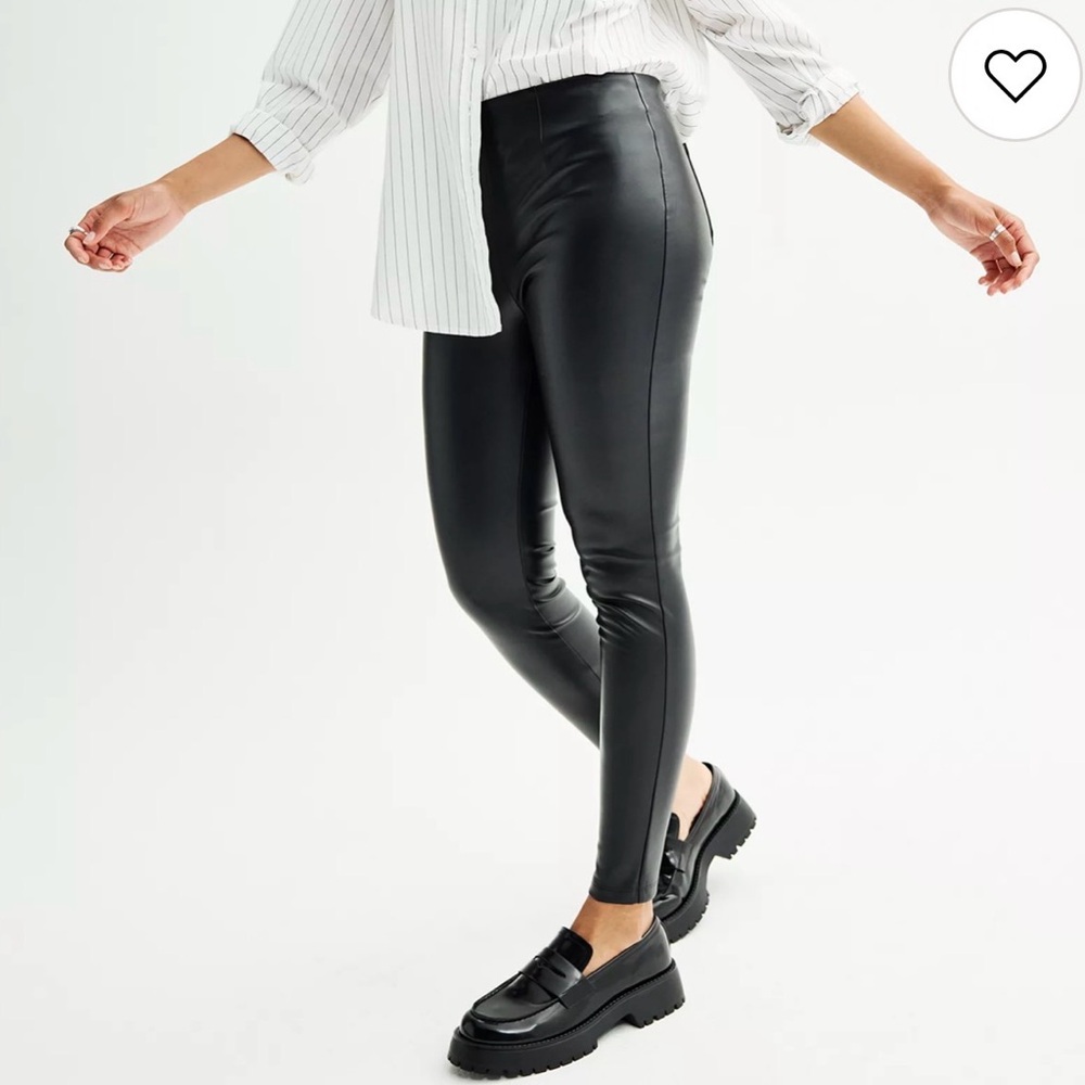 🌼NWOT Nine West Shiny Pleather Black Leggings